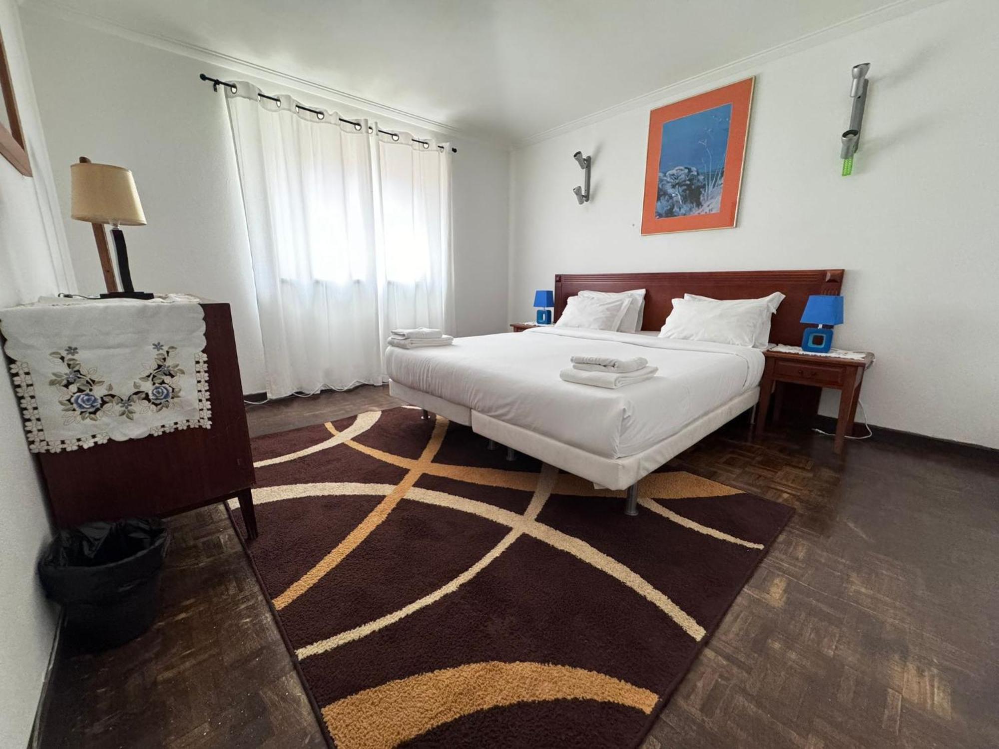 The Pearl - Cascais Guest House - City & Beach Екстер'єр фото