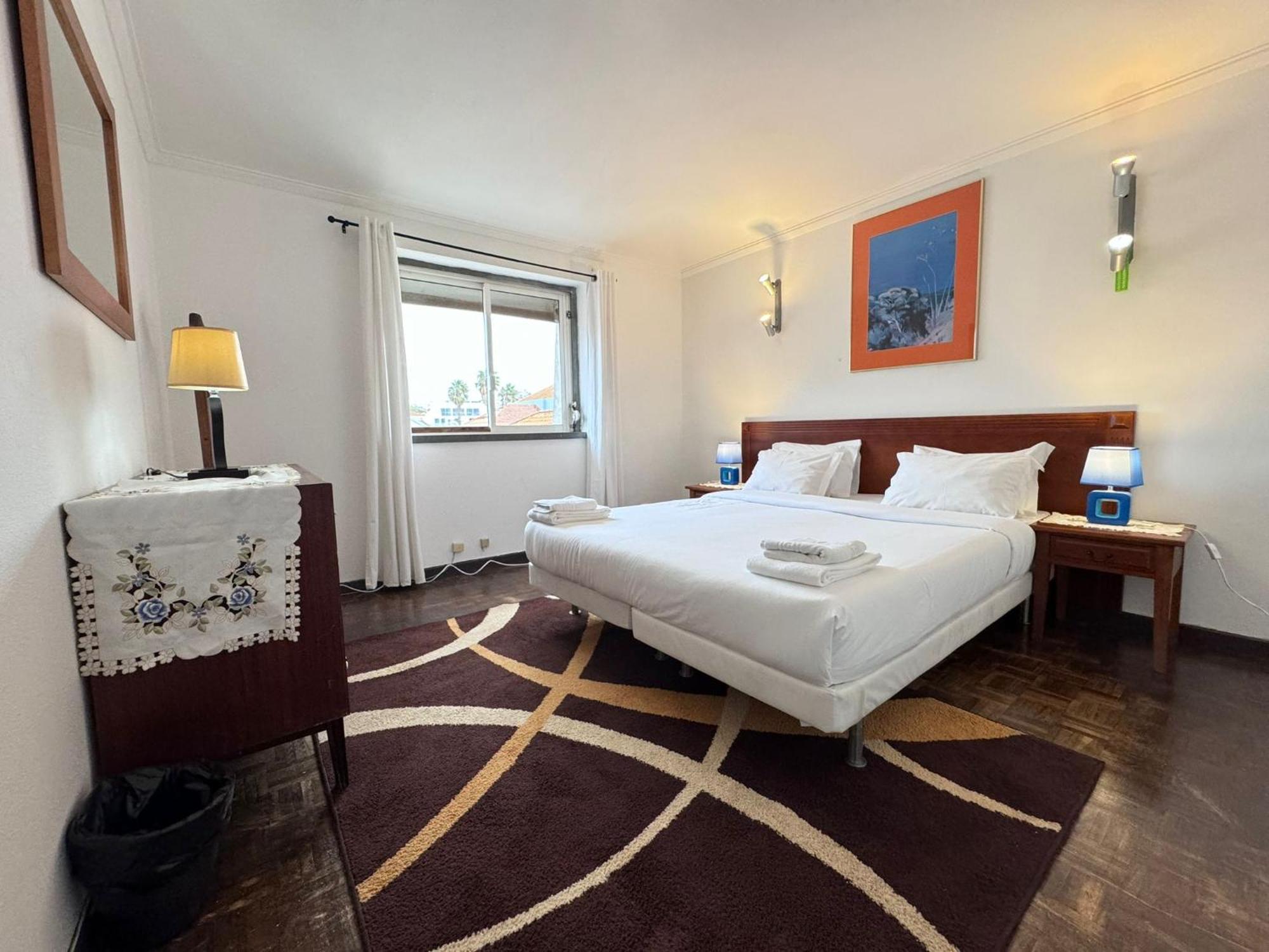 The Pearl - Cascais Guest House - City & Beach Екстер'єр фото